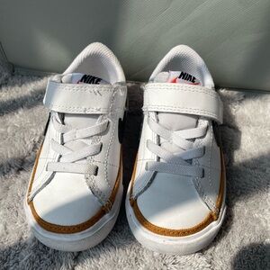 Nike White and Brown Leather Sneakers with Velcro Strap